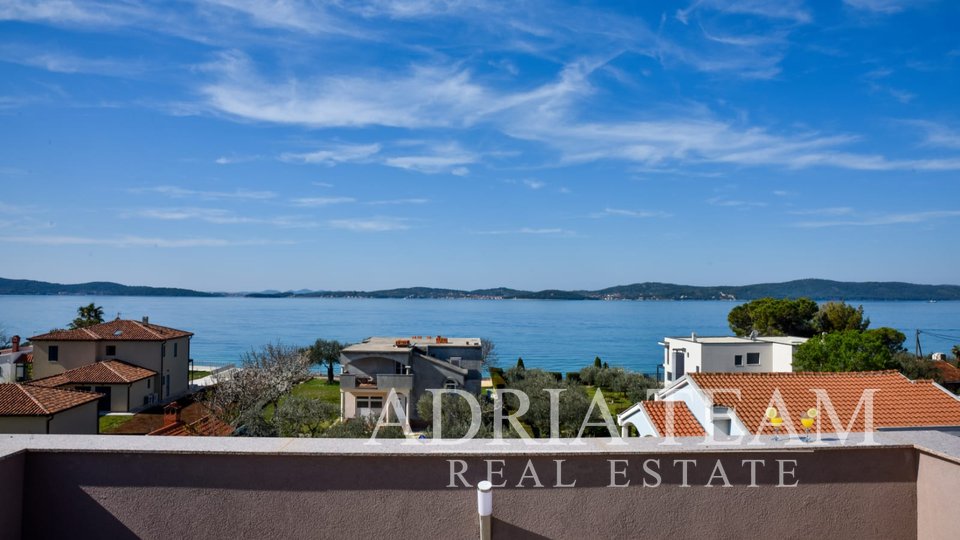 BUILDING WITH 5 APARTMENTS, 100 M FROM THE SEA - TOP LOCATION, BIBINJE - ZADAR