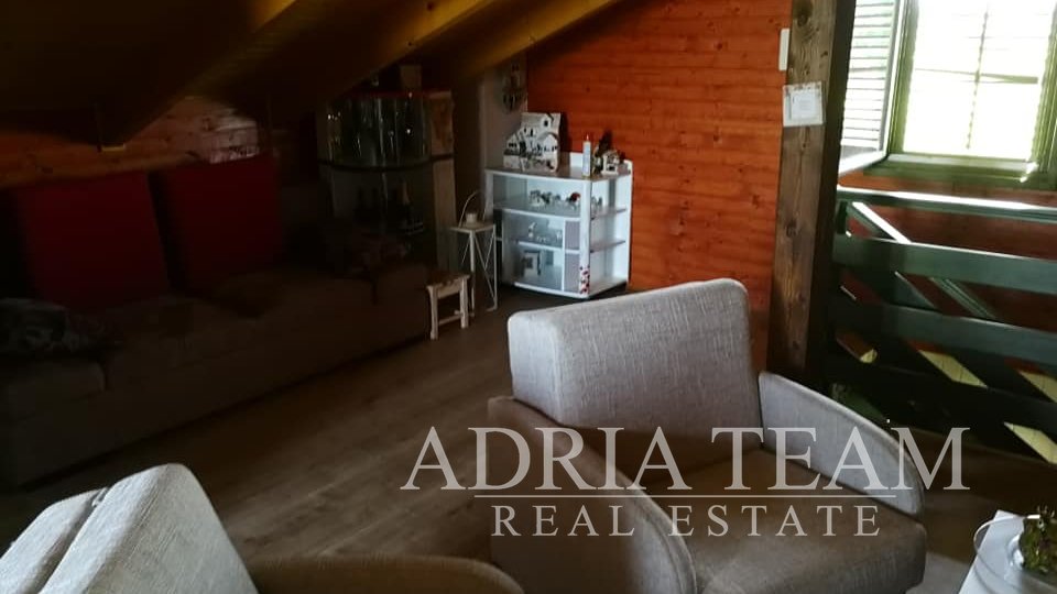 JEDINEČNÁ PŘÍLEŽITOST! DŘEVĚNÝ DŮM S VELKÝM POZEMKEM, ZADAR - BRIŠEVO