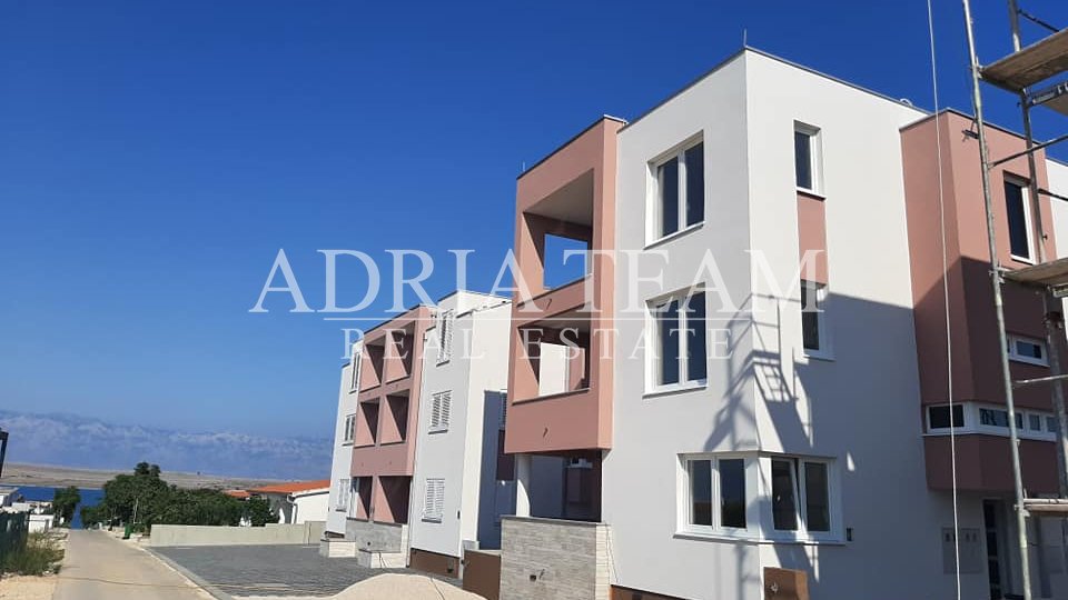 TWO BEDROOM APARTMENT, 200 M FROM THE SEA, VIR