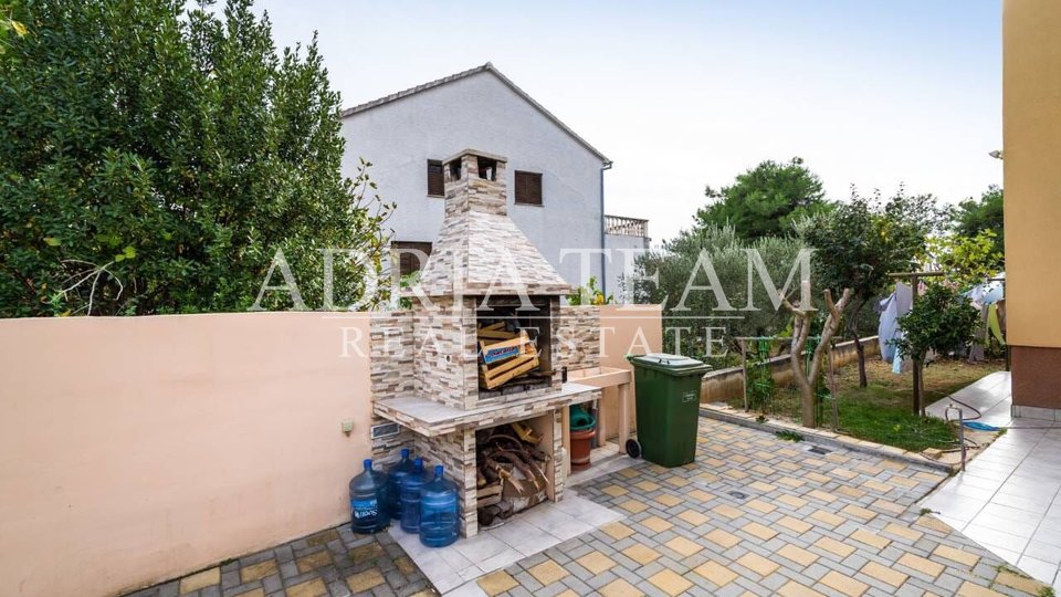 FAMILY HOUSE WITH LARGE GARDEN, ZADAR