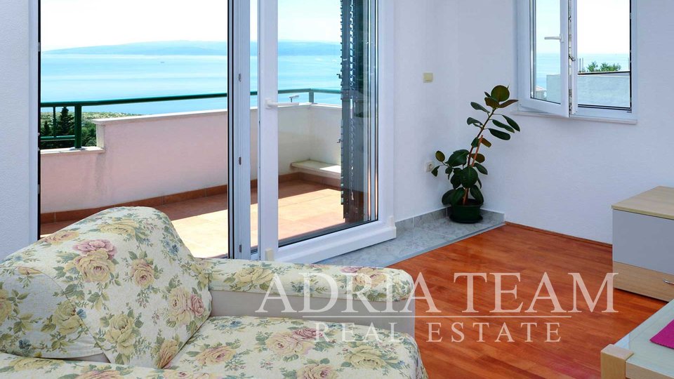 APARTMANSKA KUĆA S DVA APARTMANA, MAKARSKA