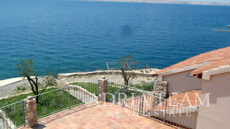 LUKSUZNA DALMATINSKA VILLA UZ SAMU PLAŽU