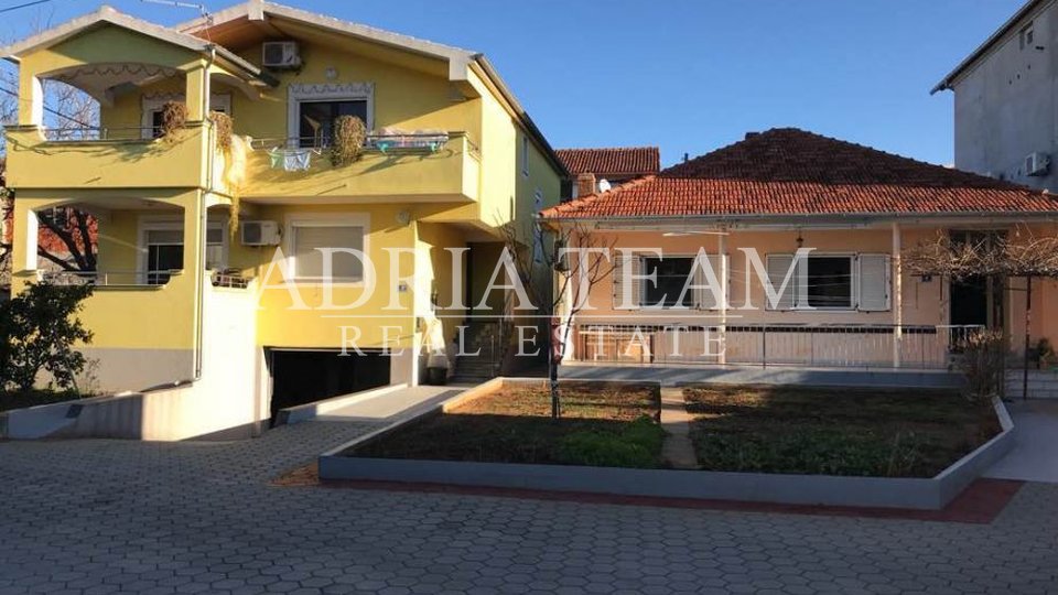House, 270 m2, For Sale, Zadar - Smiljevac