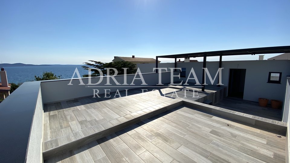 LUXURY VILLA WITH POOL - 30M FROM THE SEA