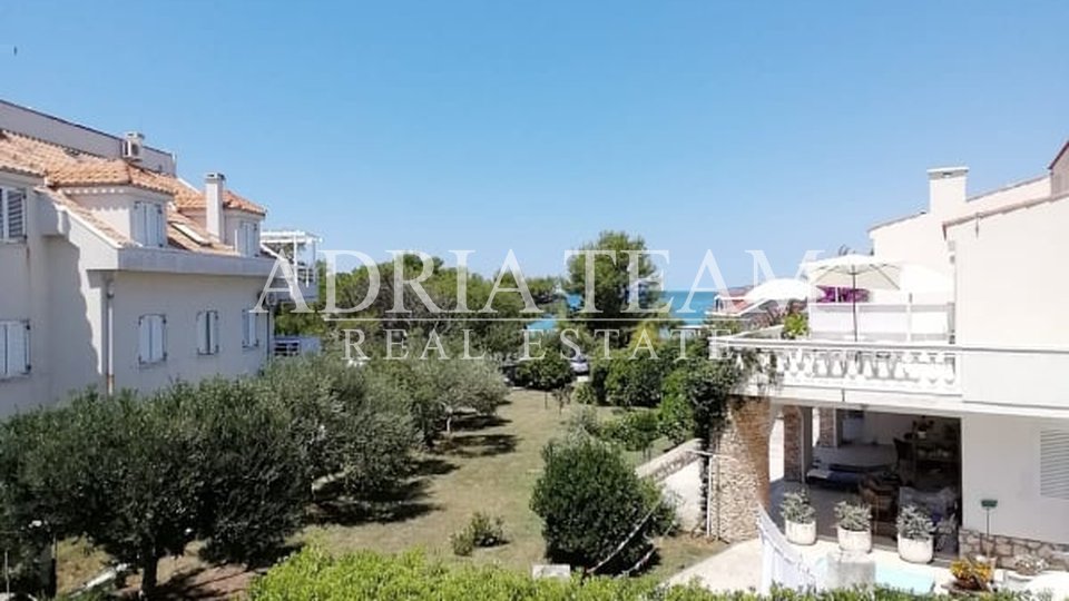 FURNISHED APARTMENT, 70 M FROM THE SEA, POVLJANA - PAG