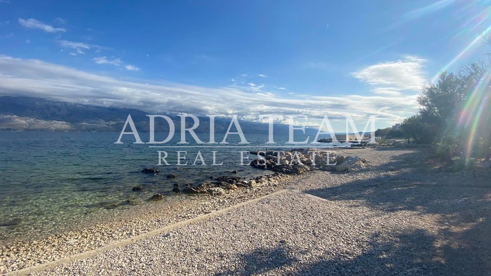 FAMILY HOUSE WITH 2 RESIDENTIAL UNITS, 100 M FROM THE SEA, QUIET AND QUIET POSITION! RAŽANAC - ZADAR