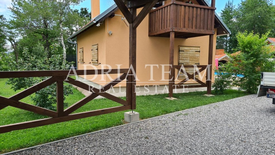 House, 10000 m2, For Sale, Gospić - Kruškovac
