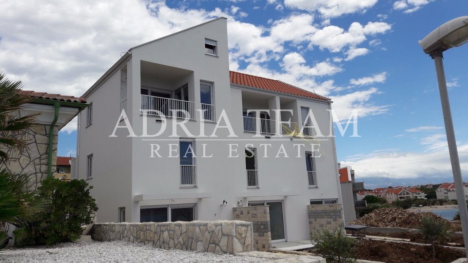 APARTMENT WITH SEA VIEW, 10 M FROM THE BEACH! SALE! POVLJANA - PAG