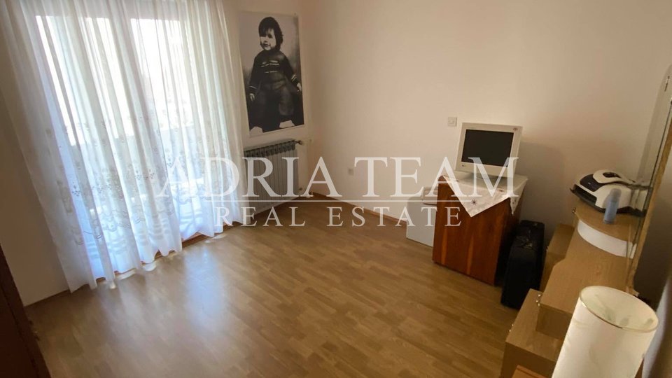 APARTMENT HOUSE ON PEACEFUL POSITION, 200 M FROM THE SEA, ZADAR - DIKLO