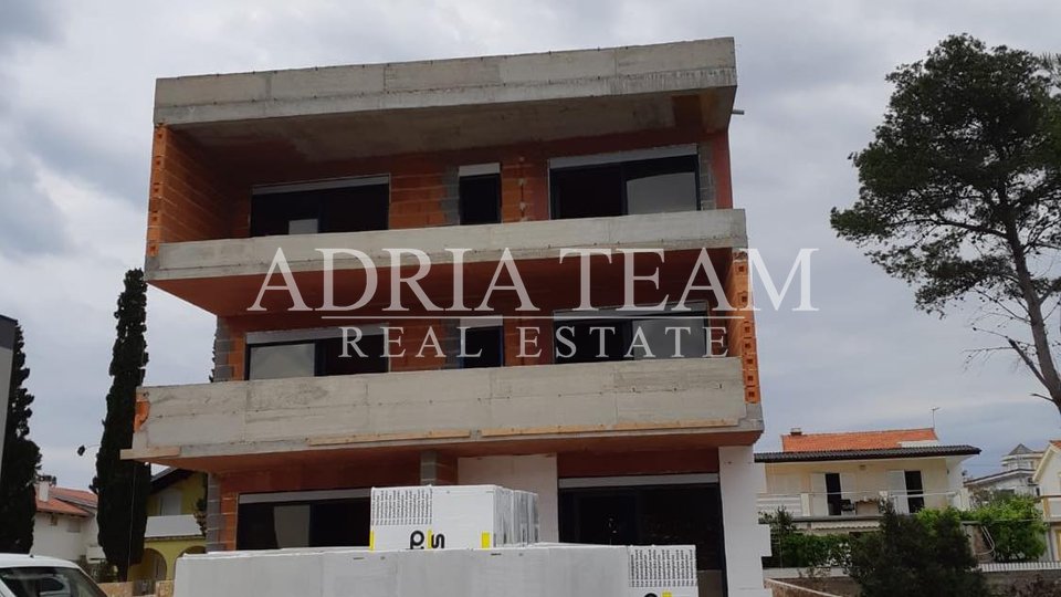 APARTMENTS IN NEW BUILDING, TOP POSITION !!! 50 M FROM THE SEA! VIR - ZADAR
