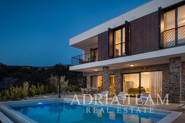 LUXURY VILLAS WITH POOL AND PANORAMIC SEA VIEW, PRIMOSTEN