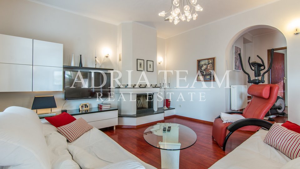 Haus, 450 m2, Verkauf, Zadar - Diklo