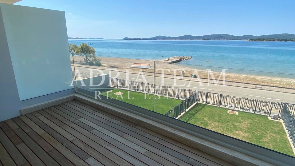 APARTMENT IN NEW BUILDING, FIRST ROW TO THE SEA, TOP LOCATION, TOUR