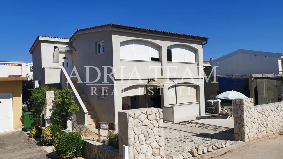 HOUSE WITH 2 RESIDENTIAL UNITS, 230 M FROM THE SEA, VIR