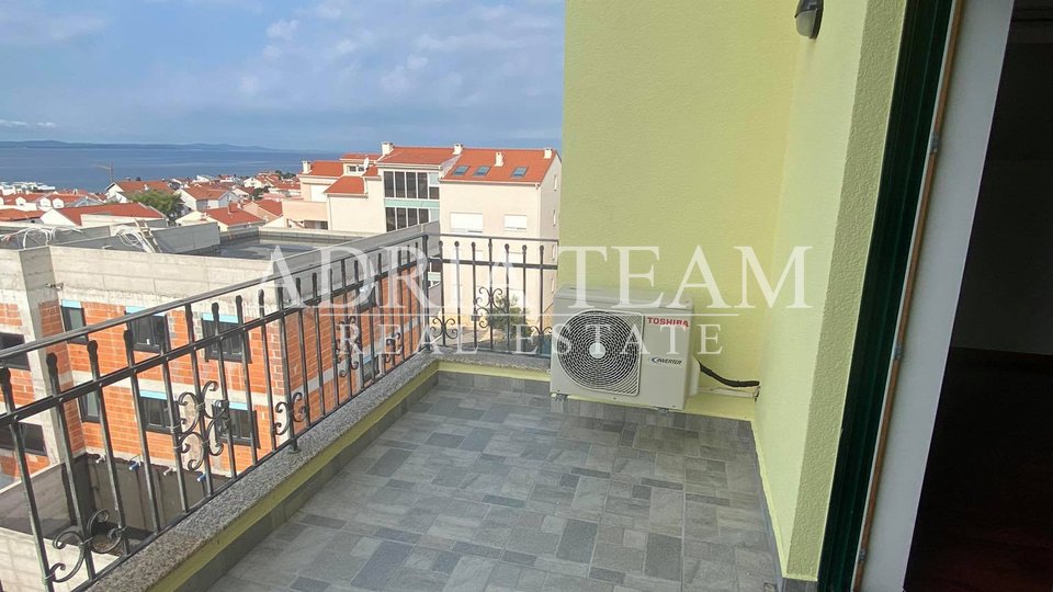 APARTMENT WITH 3 BEDROOMS AND BEAUTIFUL SEA VIEW, DIKLO - ZADAR