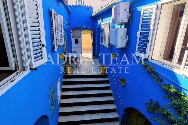 HOUSE WITH OFFICE SPACE, GREAT OPPORTUNITY !! ARBANASI - ZADAR