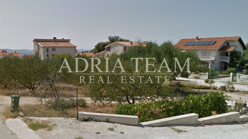 BUILDING LAND WITH SEA VIEW, 190 M FROM THE SEA AND THE BEACH, TOP POSITION, ZADAR - DIKLO