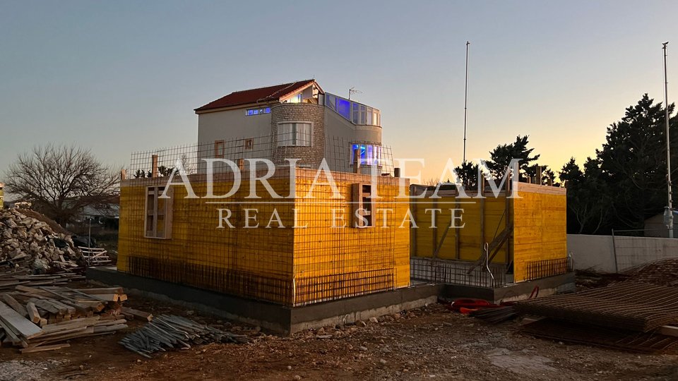 DUPLEX APARTMENTS WITH ROOF TERRACE AND POOL, 210 M FROM THE SEA, NIN - ZATON