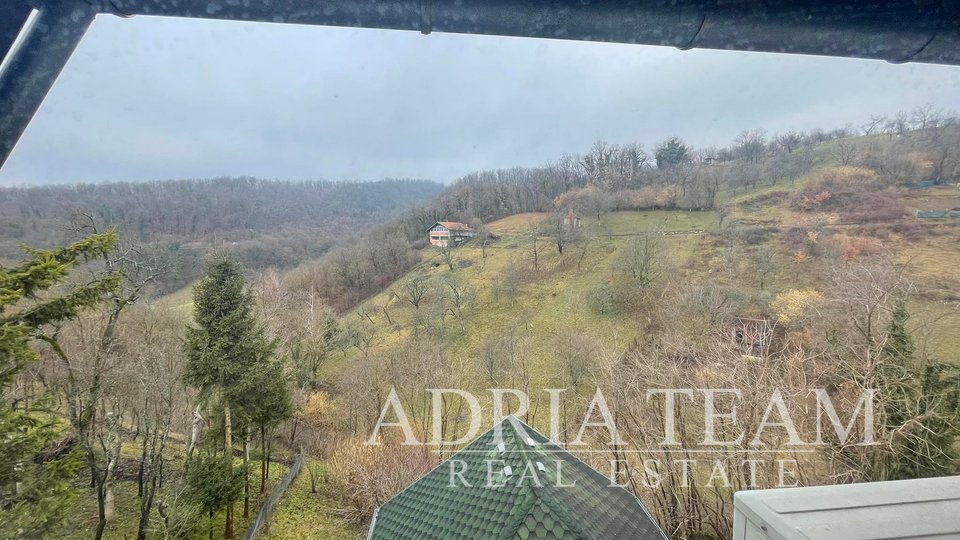 UGODAN DVOSOBNI STAN S PREKRASNIM POGLEDOM NA MEDVEDNICU - MIKULIĆI, ZAGREB