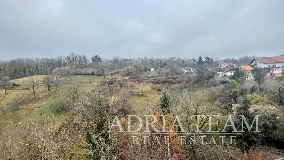 UGODAN DVOSOBNI STAN S PREKRASNIM POGLEDOM NA MEDVEDNICU - MIKULIĆI, ZAGREB