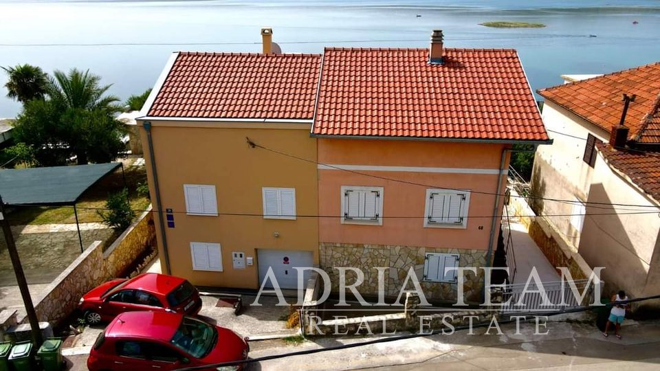 KUĆA ZA ODMOR S 3 APARTMANA I PREDIVNIM POGLEDOM NA MORE - POSEDARJE