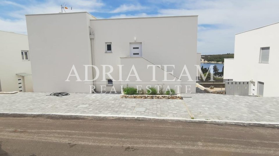APARTMENTS WITH SEA VIEW! EXCELLENT POSITION! NEW BUILDING! PAG - SIMUNI
