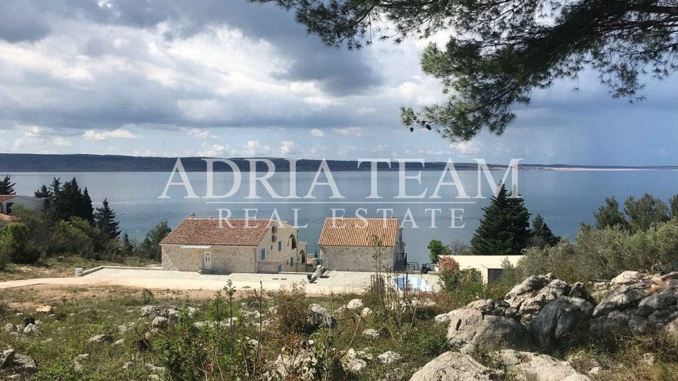 VILA WITH POOL, 60 m FROM THE SEA, NEW CONSTRUCTION - STARIGRAD