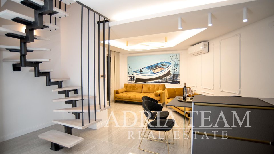 APARTMÁN S VÝHLEDEM NA BAZÉN A NA MOŘE - NJIVICE, KRK