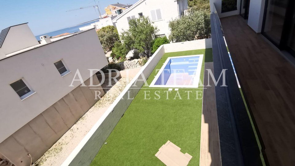 LUXURY APARTMENT 100 m FROM THE SEA - MANDRE, PAG