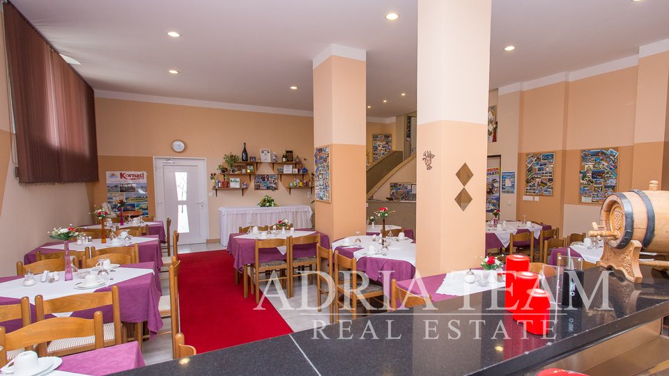 RODINNÝ HOTEL V ATRAKTIVNÍ ČÁSTI MĚSTA BLÍZKO MOŘE - PUNTAMIKA, ZADAR
