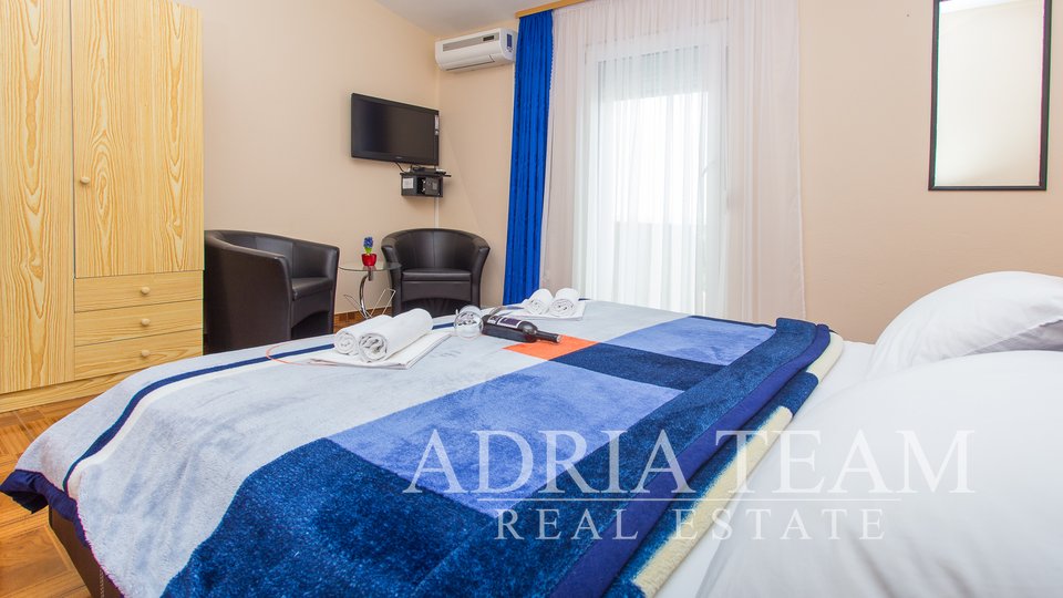 RODINNÝ HOTEL V ATRAKTIVNÍ ČÁSTI MĚSTA BLÍZKO MOŘE - PUNTAMIKA, ZADAR