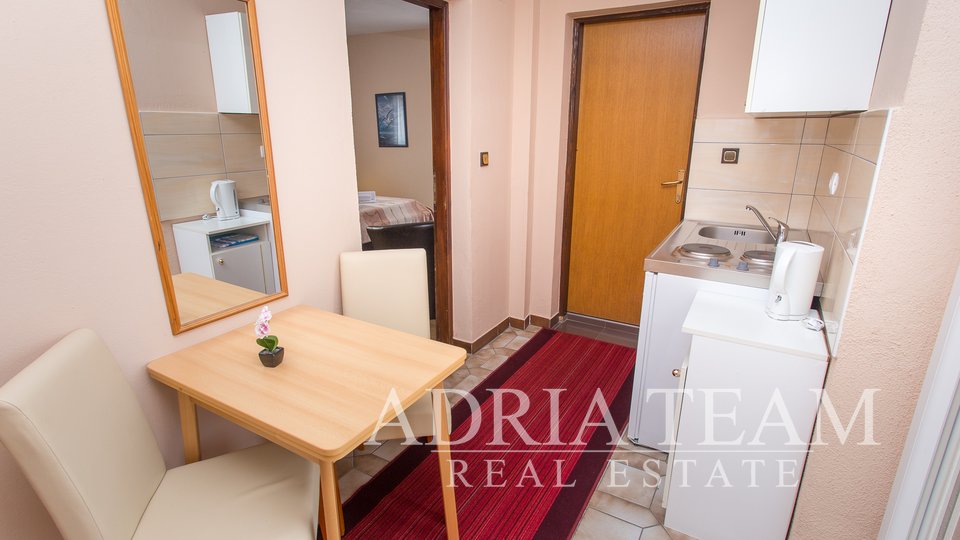RODINNÝ HOTEL V ATRAKTIVNÍ ČÁSTI MĚSTA BLÍZKO MOŘE - PUNTAMIKA, ZADAR
