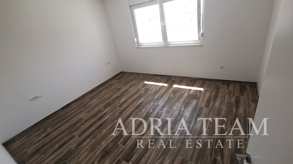 APARTMAN, NOVOGRADNJA, 200 m OD MORA - VIR