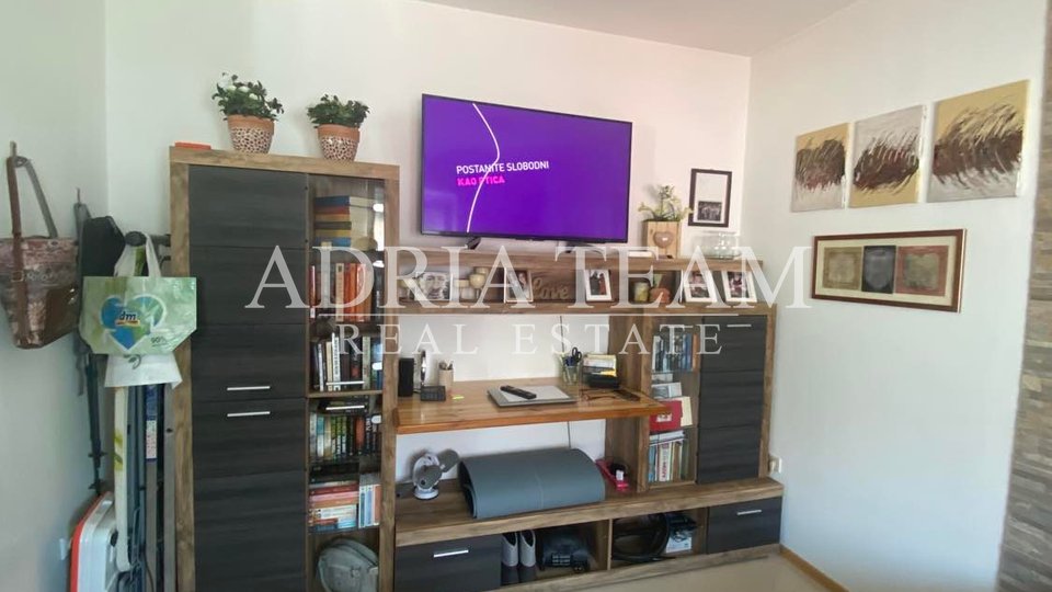STUDIO APARTMENT, EXCELLENT OPPORTUNITY FOR COMMERCIAL PROPERTY - STANOVI, ZADAR