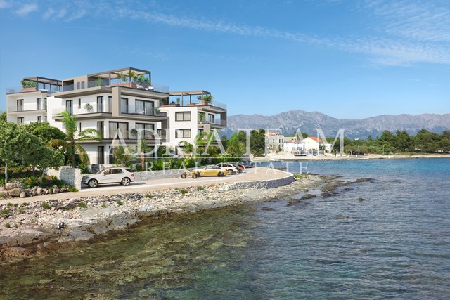 PHENOMENAL OPPORTUNITY IN A TOP POSITION !! COMPLEX OF THREE BUILDINGS, 10 M FROM THE SEA, HVAR - SUĆURAJ