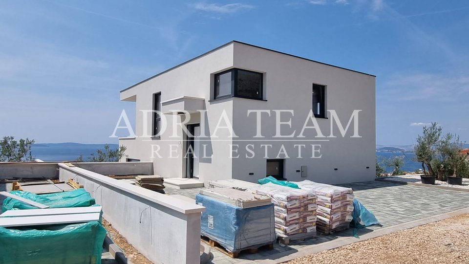 House, 200 m2, For Sale, Podstrana