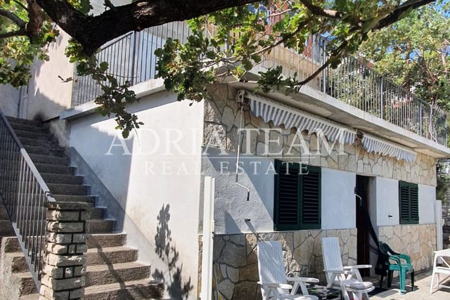SALE!!!APARTMENT IN BASEMENT AND GROUND FLOOR, FIRST ROW TO THE SEA!!! DONJI KARIN - ZADAR