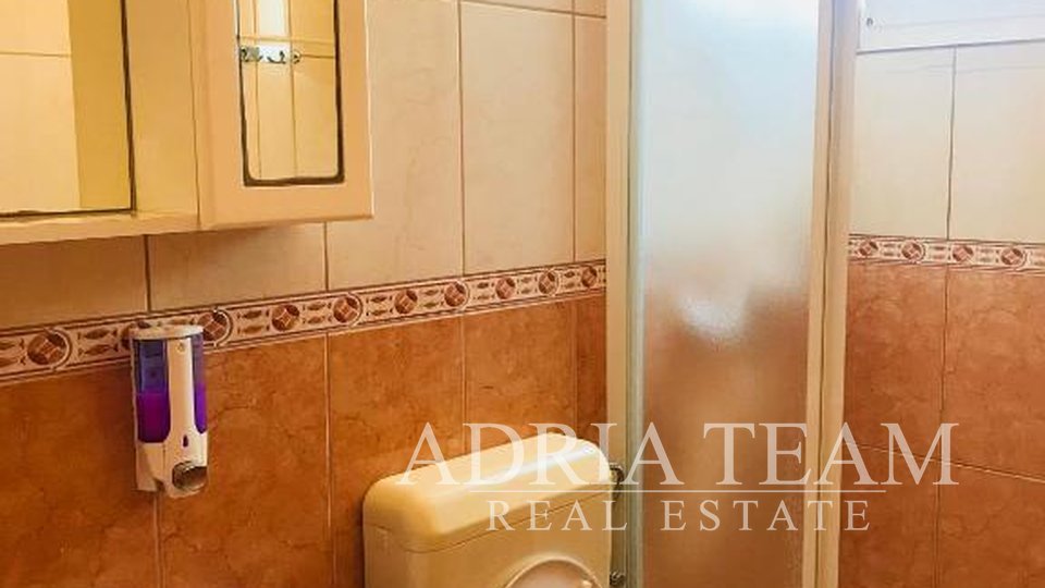 APARTMÁNOVÝ DŮM, 300 m OD MOŘE - VIR