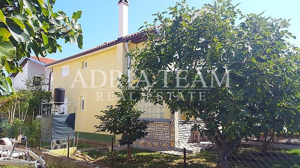 RENOVATED FAMILY HOUSE FOR LIFE AND RENT, VRSI - ZUKVE