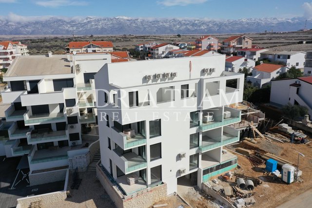 APARTMENTS WITH SEA VIEW, 70 M FROM THE SEA, POVLJANA - PAG