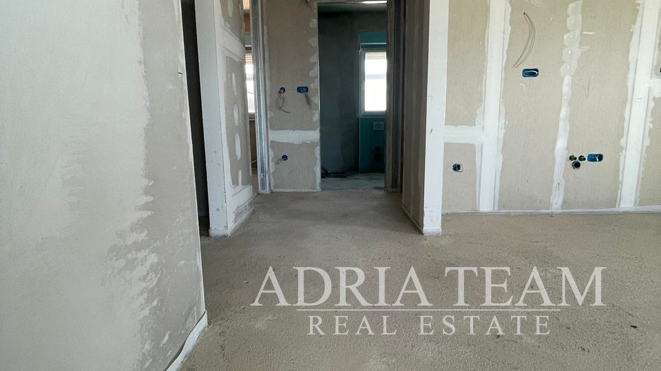 LUKSUZNI APARTMANI U STAMBENOJ ZGRADI, 70M OD MORA - PRIVLAKA - ZADAR