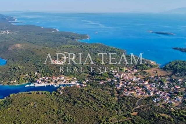 BUILDING LAND + AGRICULTURAL, 100 m FROM THE SEA, MOLAT