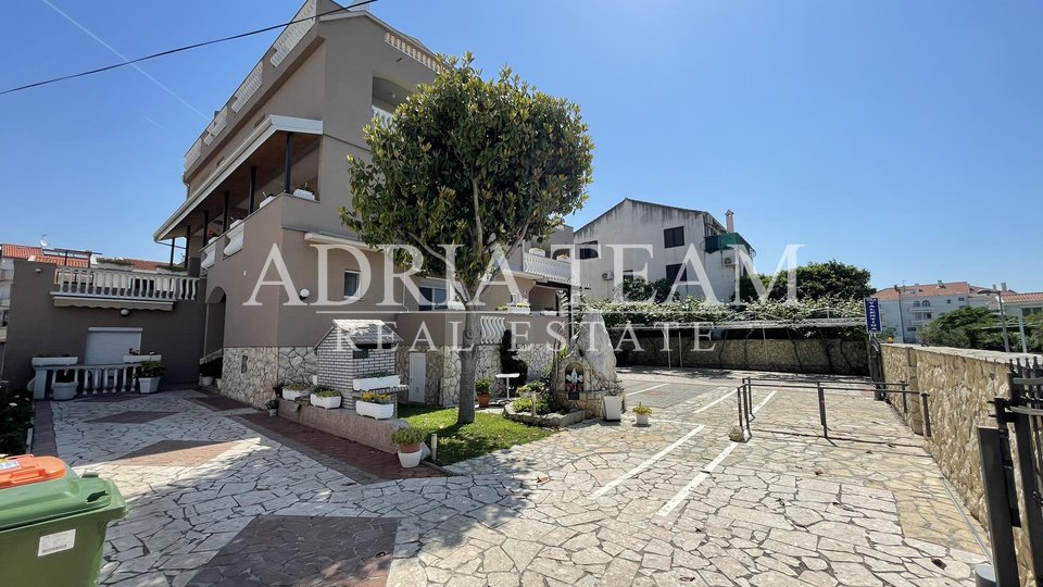 Haus, 1085 m2, Verkauf, Zadar - Borik