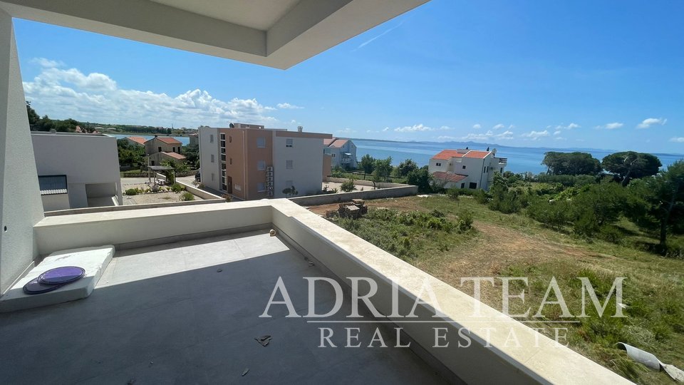 LUKSUZNI APARTMANI U STAMBENOJ ZGRADI, 70M OD MORA - PRIVLAKA - ZADAR