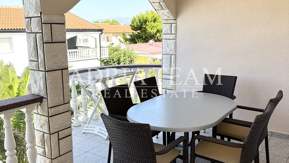 APARTMENT ON THE FIRST FLOOR OF THE HOUSE, 300 m FROM THE SEA - VIR, NORTH