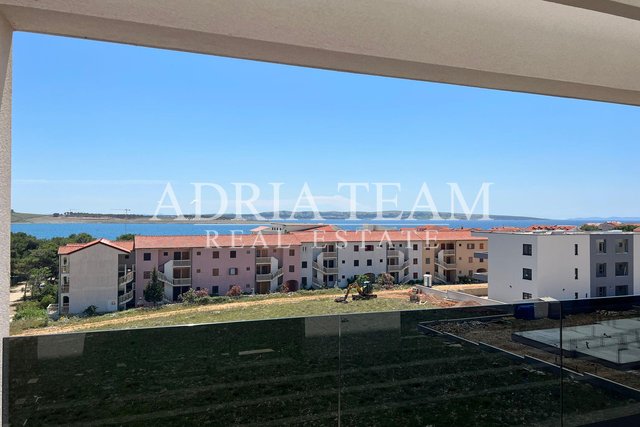 TWO-FLOOR APARTMENT WITH SEA VIEW, 200 M FROM THE BEACH, PAG - POVLJANA