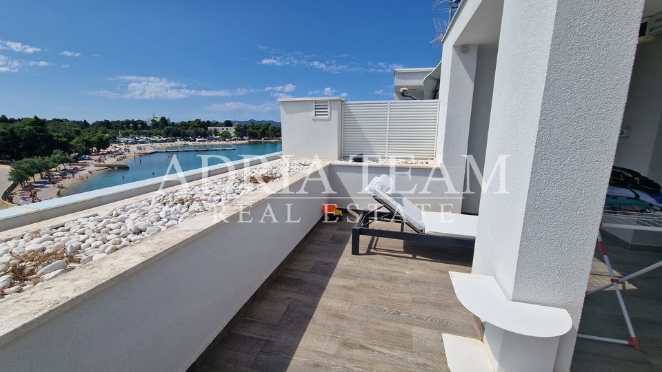 APARTMENT ON THE SECOND FLOOR OF RESIDENTIAL BUILDING, FIRST ROW TO THE SEA - DIKLO, ZADAR