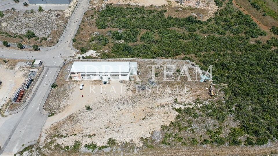 Commercial Property, 413 m2, For Sale, Velim