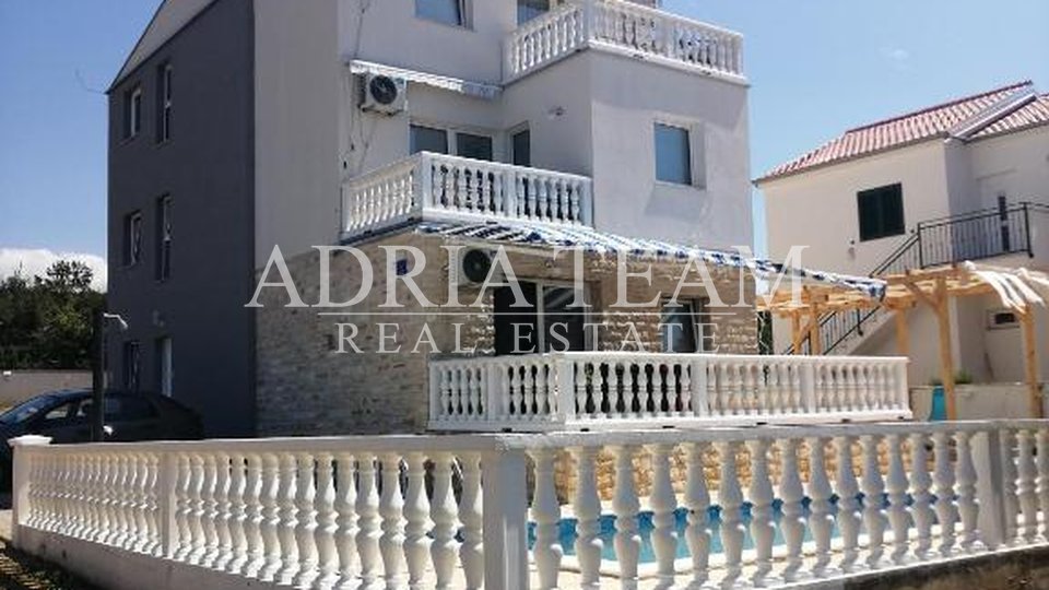 HOUSE WITH 3 RESIDENTIAL UNITS AND SWIMMING POOL, SEA VIEW - MASLENICA