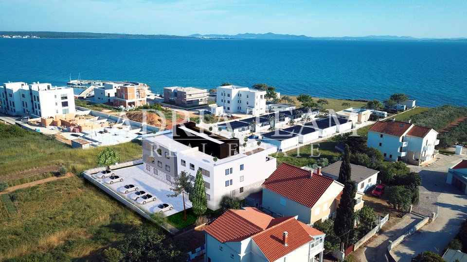 ONE-STOREY AND MULTI-STOREY APARTMENTS IN RESIDENTIAL BUILDING, NEW CONSTRUCTION, 150 m FROM SEA - PRIVLAKA